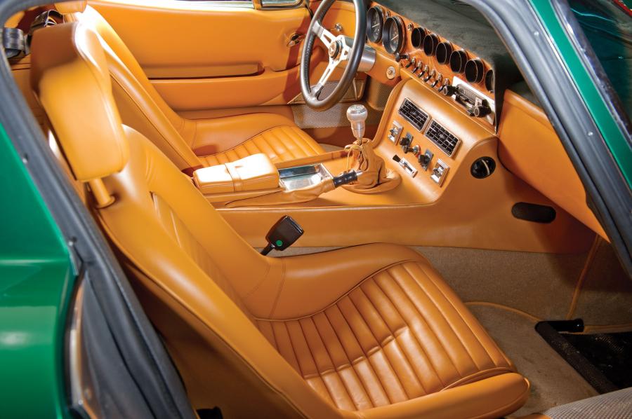 Интерьер Bizzarrini 5300 GT Strada 1968 года  (фото 36 из 54)